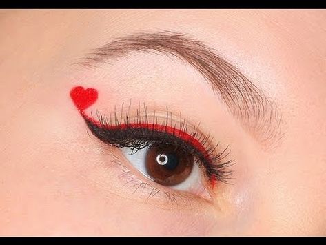 Valentin maquillage ultra discret Eye Makeup Red Dress, Cat Mad, Alice In Wonderland Makeup, Queen Of Hearts Halloween, Queen Of Hearts Makeup, Wonderland Makeup, Valentine's Day Makeup, Halloween Heart, Crazy Hat