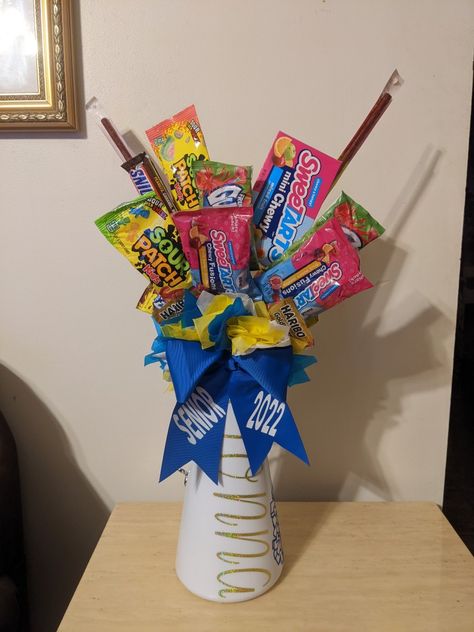 Cheer Candy Bouquet, Cheer Candy Gifts Cute Ideas, Cheer Megaphone Gift Ideas, Cheer Megaphone Candy Bouquet, Megaphone Cheer Gifts, Senior Night Candy Gifts, Senior Night Gift Basket Ideas Cheerleading, Senior Night Basket Ideas Cheer, Cheer Bouquet Ideas