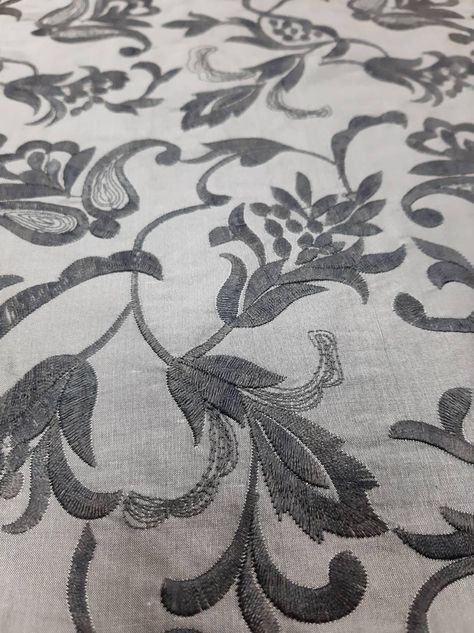 A gray doupion silk embroidered with gray flowers, lilies. Material: 100% silk, embroidery: viscose thread Weight: approx. 300 grams per lm Please note: Color differences may occur due to different lighting effects and display displays (smartphone, PC monitor). Therefore, the fabric may not look exactly as you see it on your screen. Color Blouse, Computer Embroidery, Blouse Hand Designs, Pc Monitor, Grey Flowers, Silk Embroidery, Grey Floral, Embroidered Silk, Hand Designs