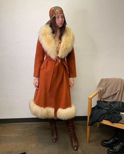 Camila Morrone (@camilamorrone) • Instagram photos and videos Camila Dune Outfits, Camila Dunne, 60s Inspired Outfits, Western Disco, Choose Your Fighter, Daisy Jones And The Six, Abercrombie Girls, Outfit Retro, Models Off Duty Style