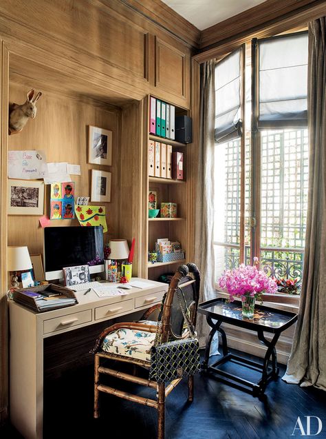 Mathilde Favier-Meyer's Elegant Home Is a Parisian Paradise Office Library, Office Nook, Paris Home, Bamboo Chair, Luxury Office, Luxury Chairs, Paris Apartments, Modern Country, Office Inspiration