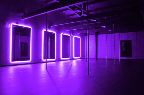 Dance Studio Design, Pole Dance Studio, Dance Studio Decor, Home Dance Studio, Gym Design Interior, Spin Studio, Dance Rooms, Yoga Studio Design, Nightclub Design