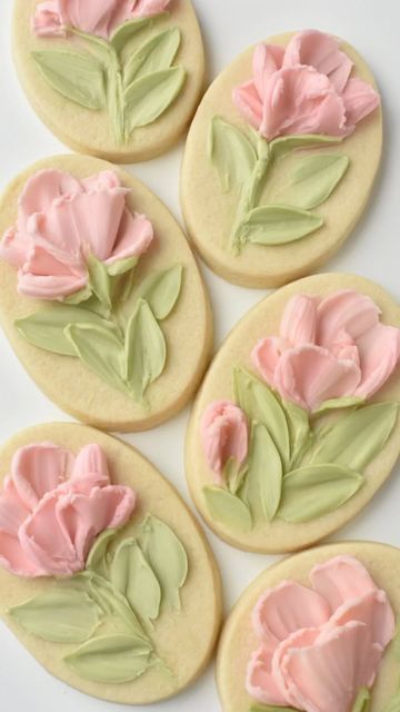 Palette Knife Cookies, Flower Buttercream Cookies, Easter Buttercream Cookies, Easter Flower Cookies, Mom Cookies, Easter Cupcakes Easy, Flower Sugar Cookies, Flower Cookie, Royal Icing Flowers