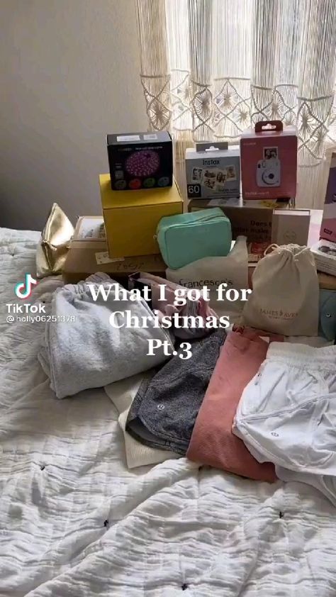 Christmas Gift Haul, Christmas Present Wrap, Birthday Haul, Christmas Haul, Preppy Christmas, Christmas Clothing, Clothing Haul, Gift Inspo, Cute Christmas Gifts