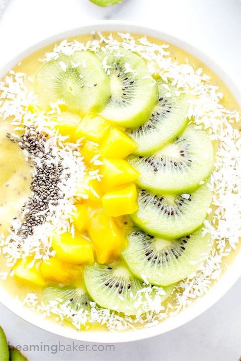 Chia Seed Smoothie Bowl, Acai Recipes, Smoothie Bowl Vegan, Smoothie Bowl Recipe Healthy, Filling Smoothie, Chia Seed Smoothie, Smoothies Vegan, Vegan Smoothie Bowl, Smoothie Bowl Healthy