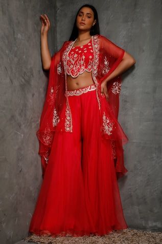 Sharara Designs, Embroidered Cape, Sharara Pants, Pink Cape, Rani Pink, High Fashion Dresses, Embroidered Crop Tops, Unique Blouse, Dress Indian Style