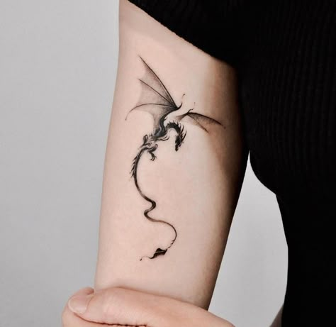 Wrap Around Dragon Tattoo, Shoulder Dragon Tattoo, Leg Tattoo Women, Wyvern Tattoo, Magical Tattoos, Designs For Tattoos, Fine Line Tattoo Ideas, Tattoo Japanese Style, Dragon Tattoo Ideas