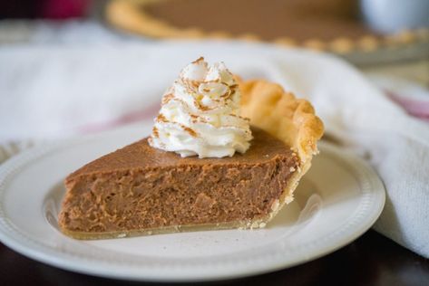 Spiced Cinnamon Pie | 12 Tomatoes Cinnamon Pie Recipe, Unique Fall Desserts, Classic Pumpkin Pie Recipe, Chocolate Pumpkin Pie, Cinnamon Pie, Cinnamon Desserts, Creamy Pie, Sweet Potato Pies Recipes, Chocolate Pumpkin