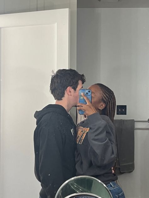 Poc Couples, No Face Photo Ideas Couple, Interacial Couples Bwwm, Bwwm Couples Goals, Interracial Couples Bwwm, Biracial Couples, Swirl Couples, Bwwm Couples, Interacial Couples