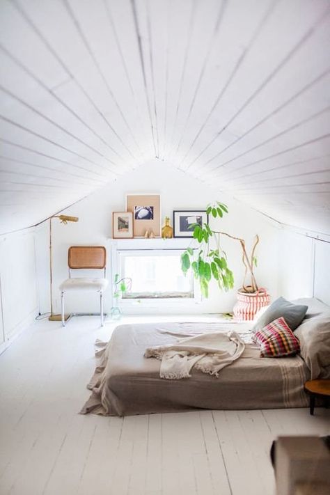 Design Tips for Rooms with Low Ceilings | Apartment Therapy Small Attic, Attic Bedrooms, Attic Renovation, Attic Remodel, Attic Bedroom, Attic Rooms, Design Del Prodotto, Remodel Bedroom, Low Ceiling