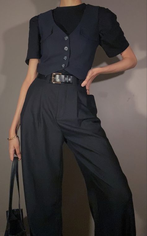 Semi Formal Outfits Gender Neutral, Shirt With Dress Under It, Graduation Outfit Ideas Tomboy, Pants And Corset Outfit Elegant, Business Casual Vest Women, Elegant Masculine Outfit Women, Black Suit Vest Outfit Women, Vest Formal Outfit, Black Vest Outfits For Women Work