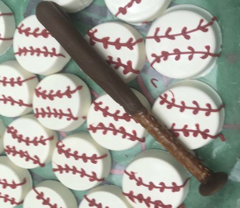 Chocolate covered pretzel baseball bat Baseball Treats, Baseball Theme Birthday, Baseball First Birthday, Pretzel Treats, Chocolate Covered Pretzel, Chocolate Covered Pretzel Rods, Baseball Theme Party, Sports Theme Birthday, Sports Birthday Party