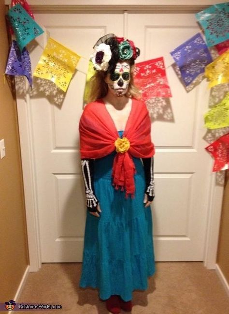 2. DIY Day Of The Dead Costume Diy Pirate Costume For Kids, Day Of Dead Costume, Diy Day Of The Dead, Day Of The Dead Diy, Pirate Costume Diy, Costumes For Work, Dead Costume, Sugar Skull Costume, Costume Works