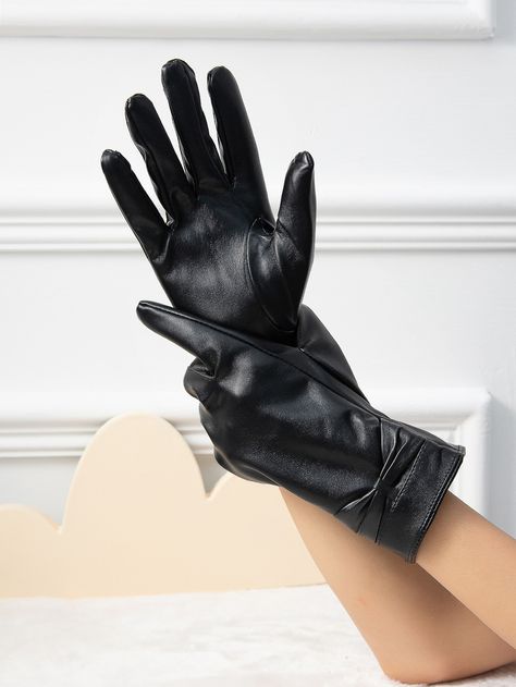 Black Leather Gloves Women, Prom Outfit, Leather Gloves Women, Career Outfits, Moving Checklist, Finger Gloves, Black Leather Gloves, Black Gloves, Touch Screen Gloves