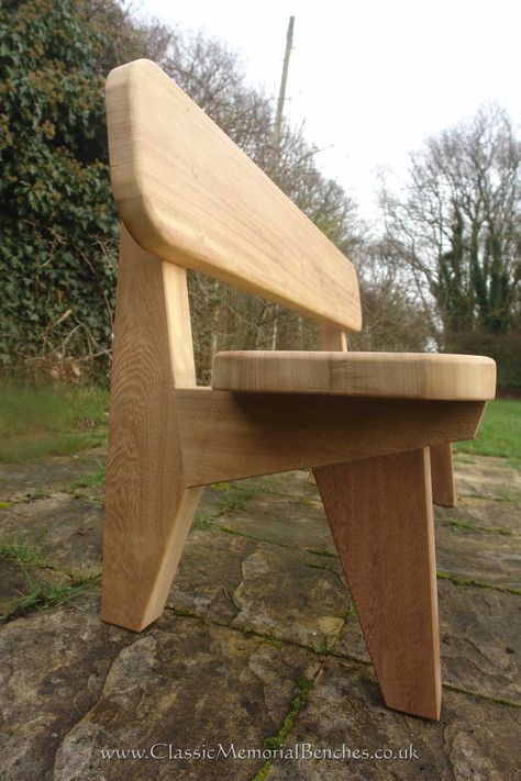 Oak Sleepers, Memorial Benches, Wooden Garden Benches, Outdoor Benches, Furniture Building, Bench Outdoor, Garden Benches, Bench Ideas, Oak Hardwood