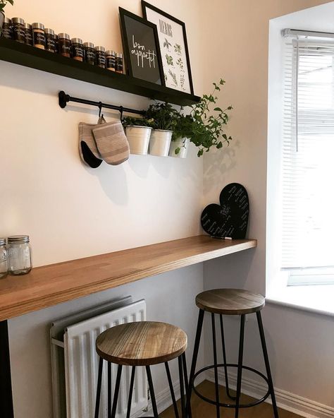 Bar Stool Ideas For Home, Window Counter Bar, Kitchen Bar Wall Ideas, Kitchen Bar Ideas Against Wall, Breakfast Bar Against Wall, Kitchen Bar Counter Ideas, Kitchen Bar Diy, Wooden Kitchen Bar, Bar Kitchen Table