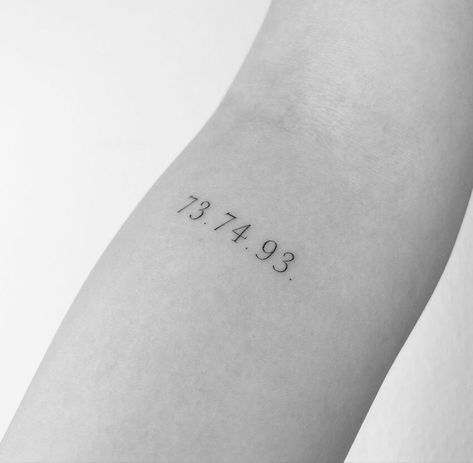 Number Fonts Tattoo Simple, 3 Dates Tattoo Ideas, Sibling Tattoos Dates, Number Date Tattoo Fonts, Tattoo Ideas Year Of Birth, Date Tattoo Fine Line, Birth Years Tattoo Ideas, Date On Arm Tattoo, Fine Line Birth Date Tattoo