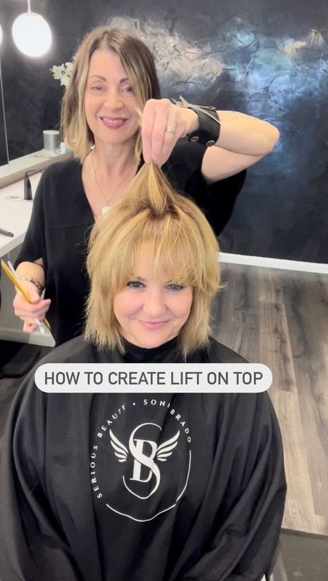 Do you have clients with a strong recession area that want full bangs?🙋🏼‍♀️ Try narrowing down the actual fringe section before you cut… | Instagram Full Bangs Hairstyle, How To Cut Fringe, Full Bangs, Face Framing Bangs, How To Cut Bangs, Beach Hairstyles Medium, Bangs With Medium Hair, Messy Short Hair, Pool Hairstyles