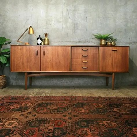 Modern Entry, Doors Modern, Mid Century Sideboard, Mid Century Living, Classic Interior Design, Teak Sideboard, Modern Sideboard, Plywood Furniture, Teak Furniture