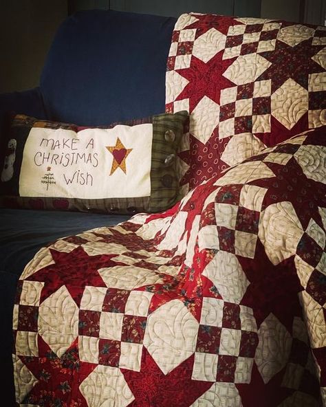 Annette Plog on Instagram: "Only a few days until Christmas and my shopping is done! Here’s another quilt decorating the house. Red Sawtooth Stars and Squares was made last year and quilted in 2022. This quilt is a reproduction of an antique quilt I saw in Country Home Magazine. The light fabric and the 9 patch red fabric is from my fabric line Petite Perennials for @windhamfabrics . I don’t know if there is a pattern for this quilt but if not, I will look into it next year! Happy Wednesda Country Home Magazine, Red And White Quilts, Scrappy Quilt, Days Until Christmas, Home Magazine, Antique Quilt, Christmas Quilts, Christmas Quilt, Country Home