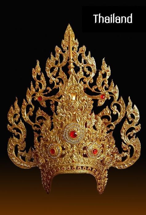 Thai Gold Jewelry, Thai Jewelry Traditional, Thai Outfits, Temple Jewelery, Thailand Jewelry, Macan Tutul, Ancient Clothes, Thai Jewelry, Ombre Wallpaper Iphone