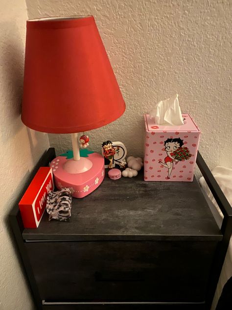 Betty Boop Room Decor, Betty Boop Stuff, Betty Boop Bedroom, Princess Apartment, Betty Boop Aesthetic, Strawberry Room, Strawberry Hello Kitty, Red Room Decor, 2000s Room