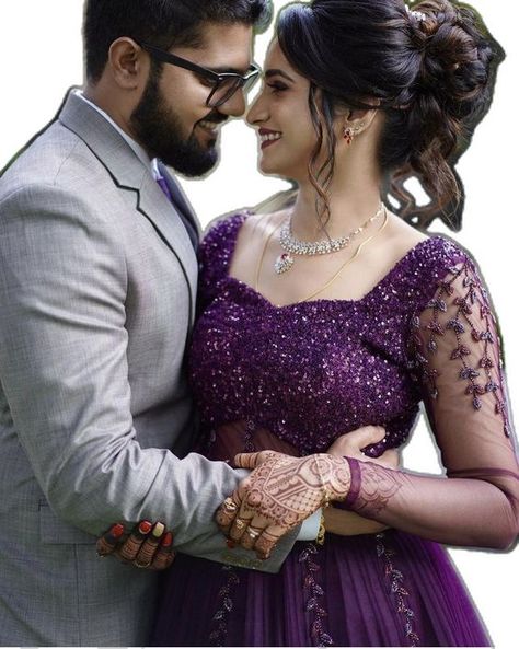 Reception Outfits Couple, Couple Dress For Reception Indian, Marriage Gowns Indian, Reception Bride And Groom Indian, Reception Dress For Couples Indian, Couple Reception Dress, Lehanga Couple Poses, Enggament Dress Couple, Reception Couple Dress Indian Latest