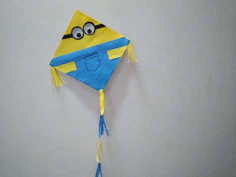 Just loved it Kite Making For Kids, Kite Craft, Colored Sheets, Kites Craft, Kite Making, Cute Minions, Kites, Home School