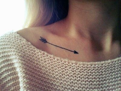 Hai Tattoo, Tattoo Arrow, Clavicle Tattoo, Arrow Tattoo Design, Bone Tattoo, Posts Ideas, Bone Tattoos, Arrow Tattoo, Collar Bone Tattoo