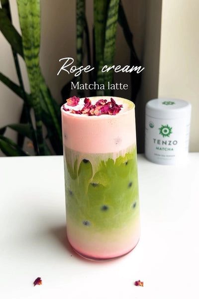 Embrace the delicate fusion of floral elegance and the rich vibrancy of matcha in the Rose Cream Matcha Latte. This recipe invites you to indulge in the luxurious combination of fragrant rose cream and the deep, earthy notes of matcha. P... Matcha Cocktail, Matcha Drink Recipes, Witch Recipes, Rose Drink, Cafe Drinks, Teas Recipes, Matcha Recipes, Matcha Latte Recipe, Iced Drinks Recipes