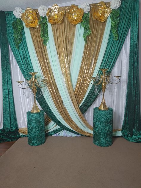 Emerald Green And Gold Backdrop Ideas, Teal Backdrop Ideas, Emerald Green Photo Backdrop, Wedding Backdrop Design Emerald Green, Green Background Stage Decorations, Green Curtain Backdrop, Enchanted Forest Quinceanera, Sequin Curtains, Gold Drapes