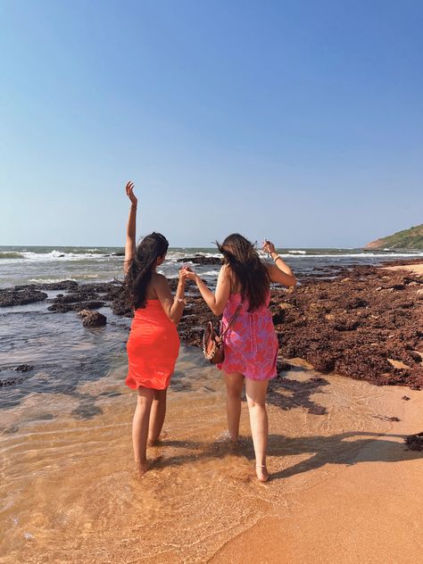 Goa With Friends Aesthetic, Goa Photography Ideas Friends, Poses In Goa, Goa Snapchat, Goa Trip With Friends, Goa Aesthetic Pictures, Goa Picture Ideas, Goa Poses, Goa Photos