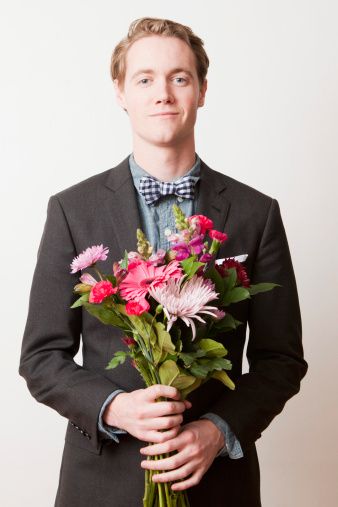 Holding Bouquet Of Flowers Pose, Holding Flowers Pose Reference, Holding Flowers Pose, Man Holding Flowers, Flower Man, Hands Reference, Body Science, Hands Holding Flowers, Male Reference