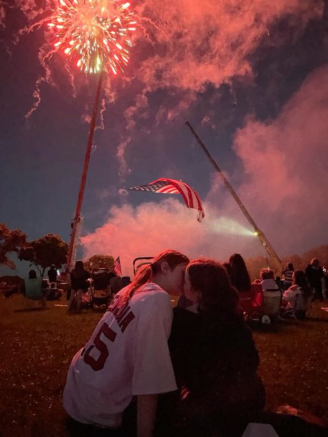 fireworks kiss lgbtq lesbians wlw girlfriends relationship goals flag day gay pride gfs sapphic love Fireworks Kiss, Lesbian Date Ideas, Lgbtq Girlfriend Goals, Wlw Love, Wlw Kiss, Ideas For Your Girlfriend, I Need A Girlfriend, Need A Girlfriend, Dream Dates