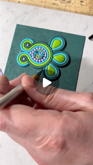 Cathryn ✨ BlueBassoon Handmade on Instagram: "The making of this fabulous soutache inspired statement earring! What do you think?? Not much else to say about it. I’m just really proud of it 🥰 #polymerclay #polymerclayearrings #fimo #soutache" Polymer Clay Soutache, Soutache Polymer Clay, Jewelry Handmade Ideas, Fimo Clay Crafts, Clay Jewellery Handmade, Clay Polymer Earrings, Polymer Clay Projects Diy, Polymer Clay Tutorials Free, Fimo Projects