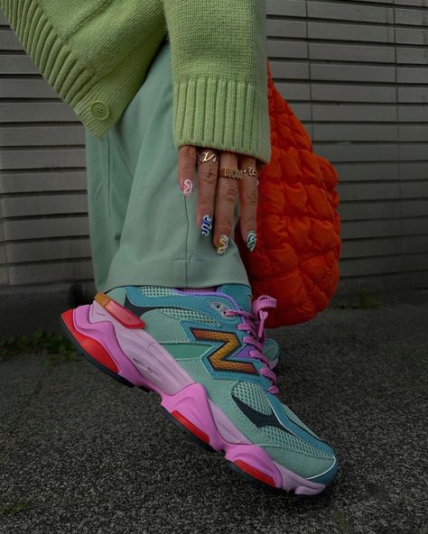 Celeste Evans (@celmatique) • Instagram photos and videos Colourful Sneakers Outfit, Colorful Sneakers Outfit, New Balance 9060 Outfit, Chunky Sneakers Outfit, Inspi Outfit, Sneakers Colorful, Whimsical Shoes, Crocs Fashion, New Balance 9060