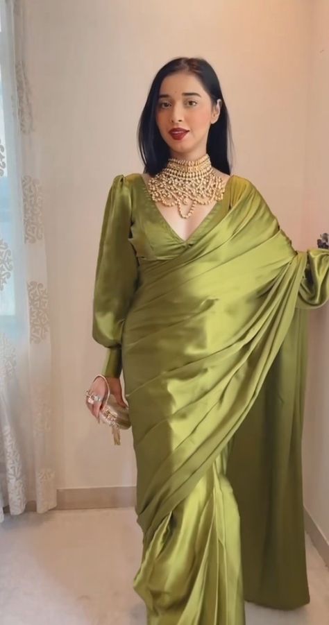 Satin Cloth Blouse Designs, Blouse Ideas For Satin Saree, Satin Saree Outfit, Non Padded Blouse Designs, Satin Blouse Designs Latest, Blouse With Satin Saree, Blouse Designs Satin, Satin Blouse Designs For Saree, Saree From Scratch Ideas