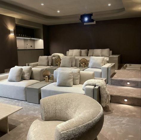 Media Room Ideas Cozy, Luxurious Home Cinema, Dream Cinema Room, Modern Traditional Basement, Aesthetic Movie Theater In House, Other Rooms In The House, Rich Rooms Dream Houses, Luxury Home Cinema Room Interior Design, Luxury Movie Room Aesthetic