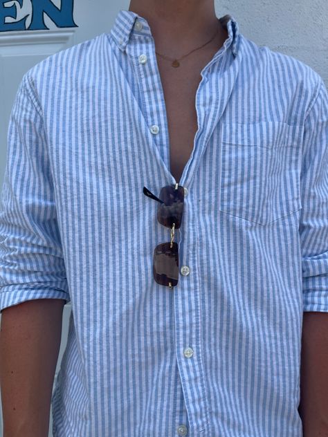 Striped Button Up Shirt Outfit Men, Blue And White Striped Shirt Outfit Men, Pinstripe Shirt Outfit, Blue Striped Shirt Outfit Men, Blue And White Striped Shirt Outfit, Striped Shirt Outfit Men, Blue Shirt Outfit Men, Oxford Shirt Outfit, White Striped Shirt Outfit