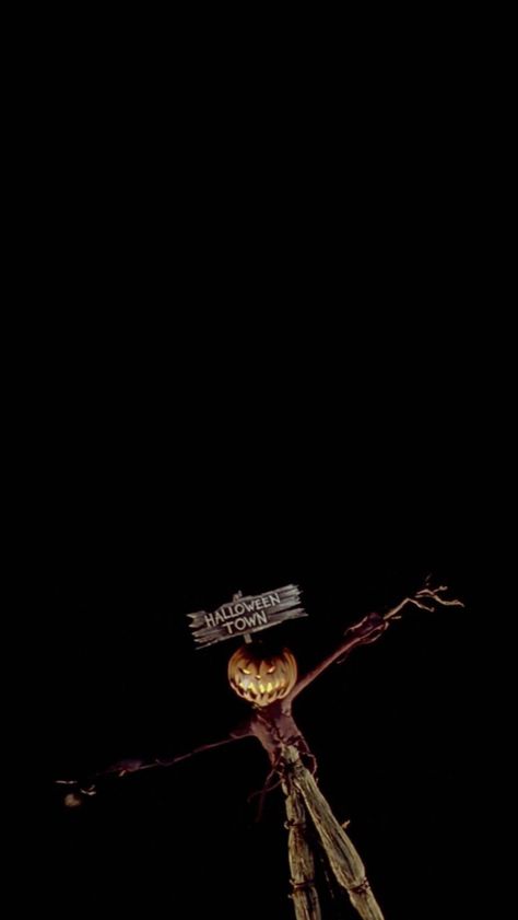 Halloween Aesthetic Nightmare Before Christmas, Helloween Wallpaper Aesthetic Dark, A Nightmare Before Christmas Wallpaper, Tom Burton Wallpapers, Horror Asethic Wallpaper, Tim Burton Halloween Wallpaper, Hallowen Wallpers Aesthetic Dark, Halloween Movie Aesthetic Wallpaper, Nightmare Before Christmas Astethic