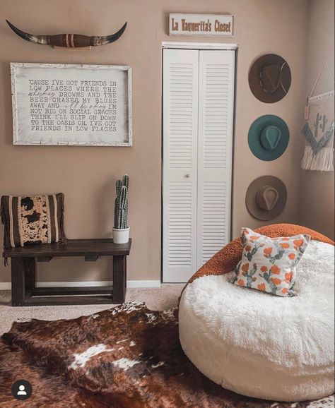 Western Room Ideas, Cowgirl Room, Western Bedroom Decor, Western Rooms, Western Bedroom, Teen Bedroom Decor, Western Home Decor, Cute Room Decor, Cozy Room