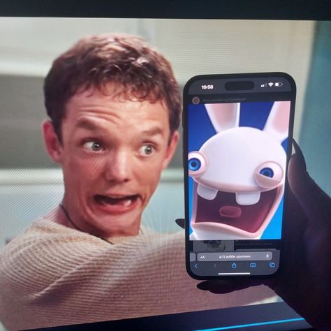 Meme Стю, Метью Лилард Male Horror Movie Characters, Scream Matthew Lillard, Stu And Tatum Matching Pfp, Skeet Ulrich Matthew Lillard, Dewy Scream Movie, Matthew Lillard Funny, Stu Macher Outfit Ideas, Stu Macher House, Matthew Lillard Fnaf