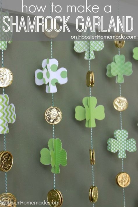 60 Gorgeous DIY St Patrick's Day Decor Ideas - This Tiny Blue HouseEmailFacebookPinterestTwitterEmailFacebookPinterestTwitter Shamrock Crafts, Diy St Patricks Day Decor, Sant Patrick, Shamrock Garland, Shamrock Craft, St. Patrick's Day Diy, Fete Saint Patrick, St Patricks Crafts, St Patricks Day Crafts For Kids