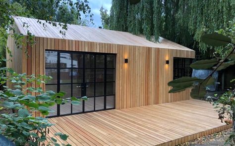 Tiny Guest House, Garden Office Shed, Fasad Design, Guest House Small, Contemporary Garden Rooms, Backyard Guest Houses, Office Shed, Garden Pods, Garden Cabins