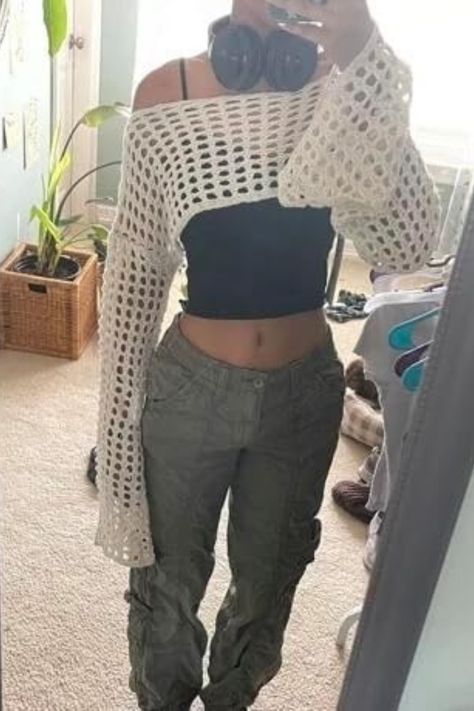 #knit #knitted #sweater #crochet #style #fashion #idea #cropped #croptop Sweater Tops Crop, Hollow Knit Sweater Outfit, Crochet Hollow Out Sweater, Shrug Outfit Summer, Crochet Sweater Holes, How To Crochet A Cropped Sweater, Shrug Crochet Outfit, Y2k Shrug Outfit, Crochet Shrug Outfit Ideas