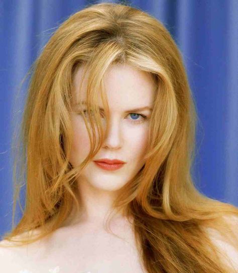 Nicole kidman 1990 Style, Keith Urban, Julia Roberts, Pale Skin, Nicole Kidman, Fashion Icon, Honolulu, Pretty Face, Redheads