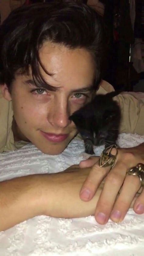 Cole Sprouse, Riverdale, A Man, A Small, Tumblr, Black