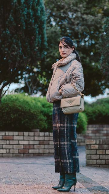 Dielle on Instagram: "Just because its fall, doesn’t mean you have to sacrifice style for comfort. Layer up in this maxi plaid skirt and puffer jacket while still looking fabulous! #maxiskirt #plaidskirt #pufferjacket #fashionoutfit #falloutfits" Skirt And Puffer Jacket, Its Fall, Plaid Skirt, Plaid Skirts, It's Fall, Just Because, Puffer Jacket, Maxi Skirt, Fall Outfits