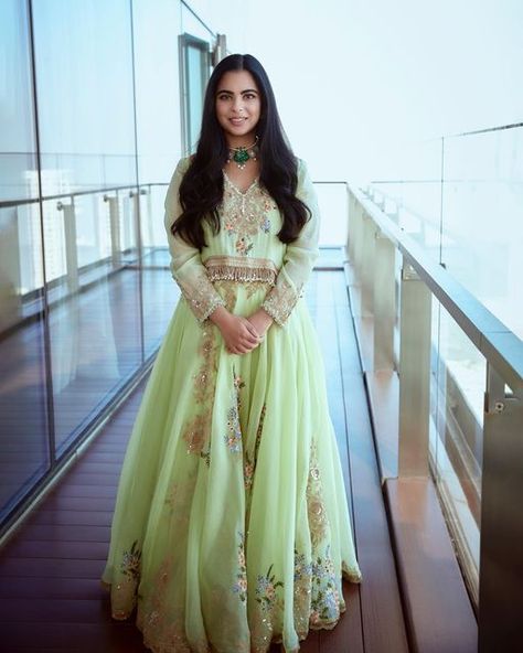 Ami Patel on Instagram: "More beauty to behold 😍 @_iiishmagish looking ethereal in @anamikakhanna.in Assisted by @tanyamehta27 Hair @amitthakur_hair Make up @rivieralynn 📸 @kadamajay" Anamika Khanna Lehenga, Isha Ambani, Radhika Merchant, Anant Ambani, Mukesh Ambani, Pre Engagement, Western Outfits Men, Anamika Khanna, Green Lehenga