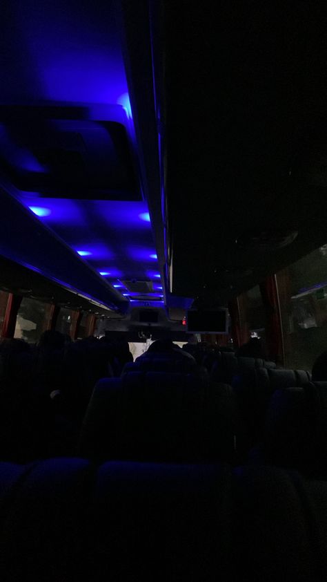 #aesthetictumblr #aesthetic #train #bus #night #luxury Night Car Travel Snaps, Travelling Bus Aesthetic, Bus School Trip Aesthetic, Night Bus Travel Snap, Bus Snapchat Story, Night Bus Aesthetic, Night Bus Travel, Bus Trip Aesthetic, Bus Travel Snap